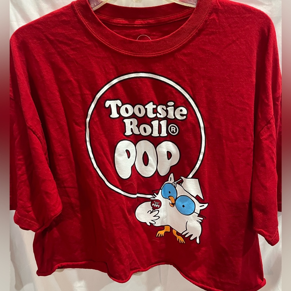 Tootsie Roll Pop Red Women’s Crop Graphic Tee